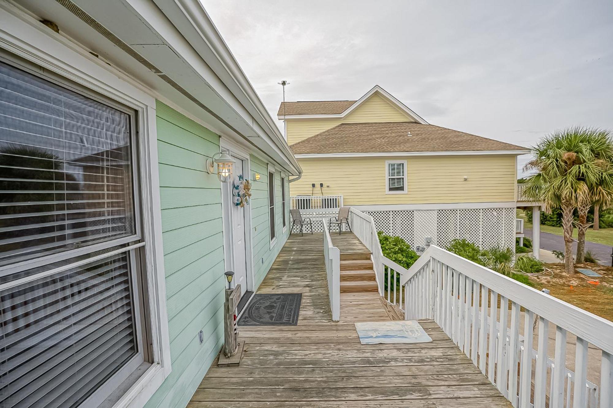 Four-Bedroom House With Great View! Pool Across The Street! Hunting Island Pass! Harbor Island Exterior foto